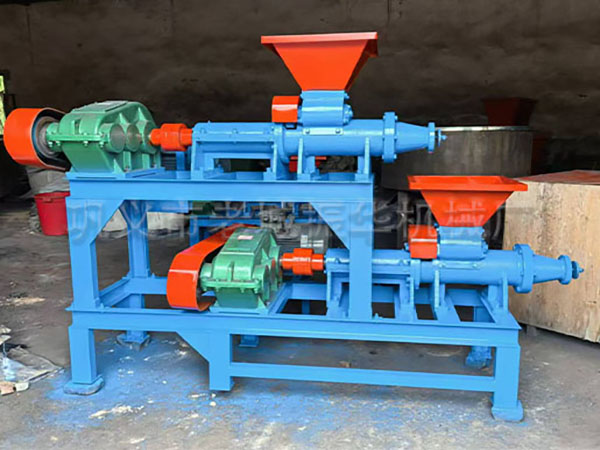 �ϳ����A�ư��C